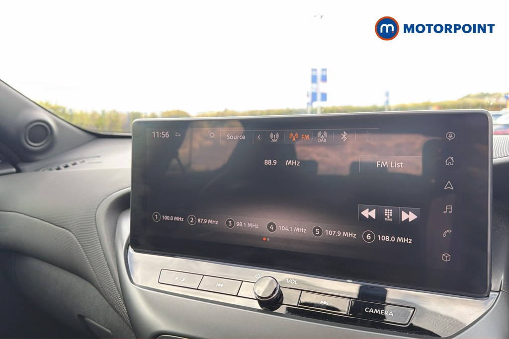 Nissan Juke N-Connecta Automatic Petrol-Electric Hybrid SUV - Stock Number (1662035) - 9th supplementary image