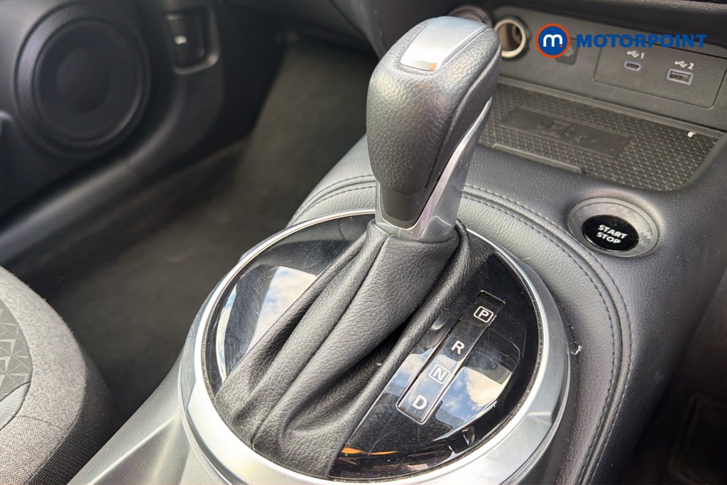 Nissan Juke N-Connecta Automatic Petrol-Electric Hybrid SUV - Stock Number (1662035) - 15th supplementary image