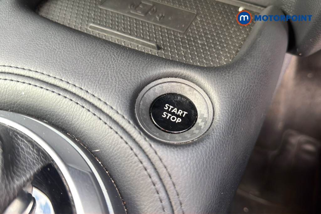 Nissan Juke N-Connecta Automatic Petrol-Electric Hybrid SUV - Stock Number (1662035) - 17th supplementary image