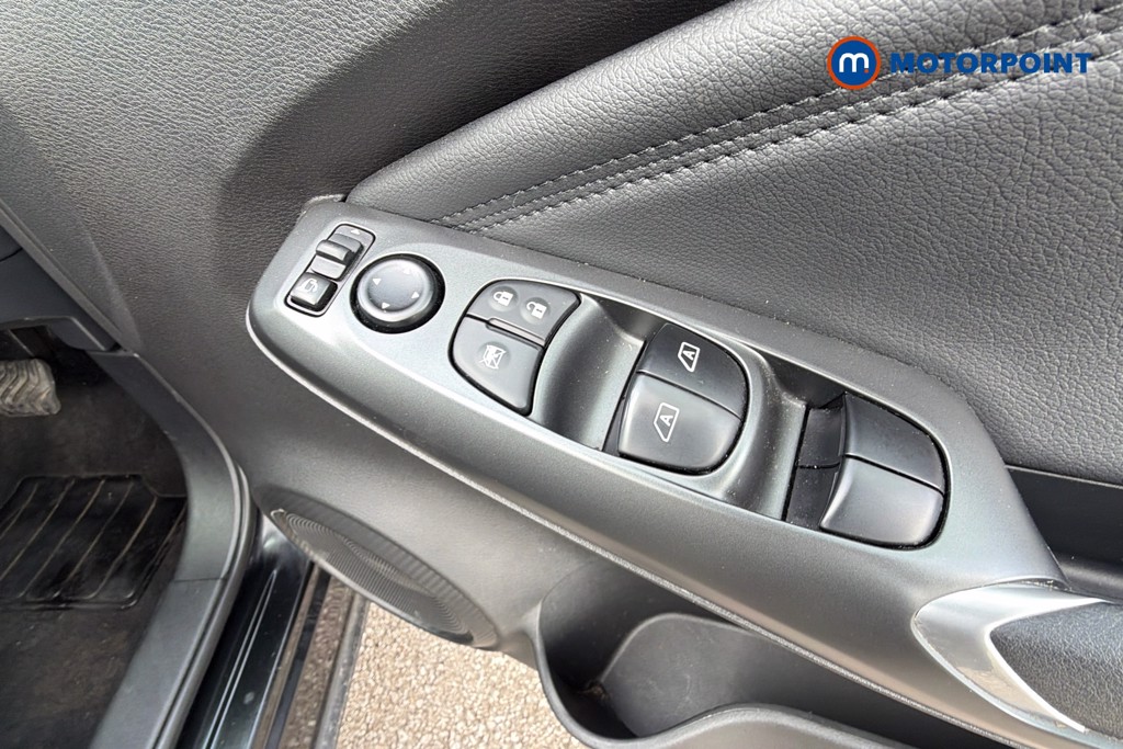 Nissan Juke N-Connecta Automatic Petrol-Electric Hybrid SUV - Stock Number (1662035) - 20th supplementary image