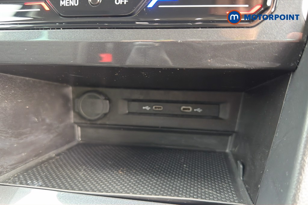 Volkswagen Tiguan Life Manual Petrol SUV - Stock Number (1662232) - 3rd supplementary image