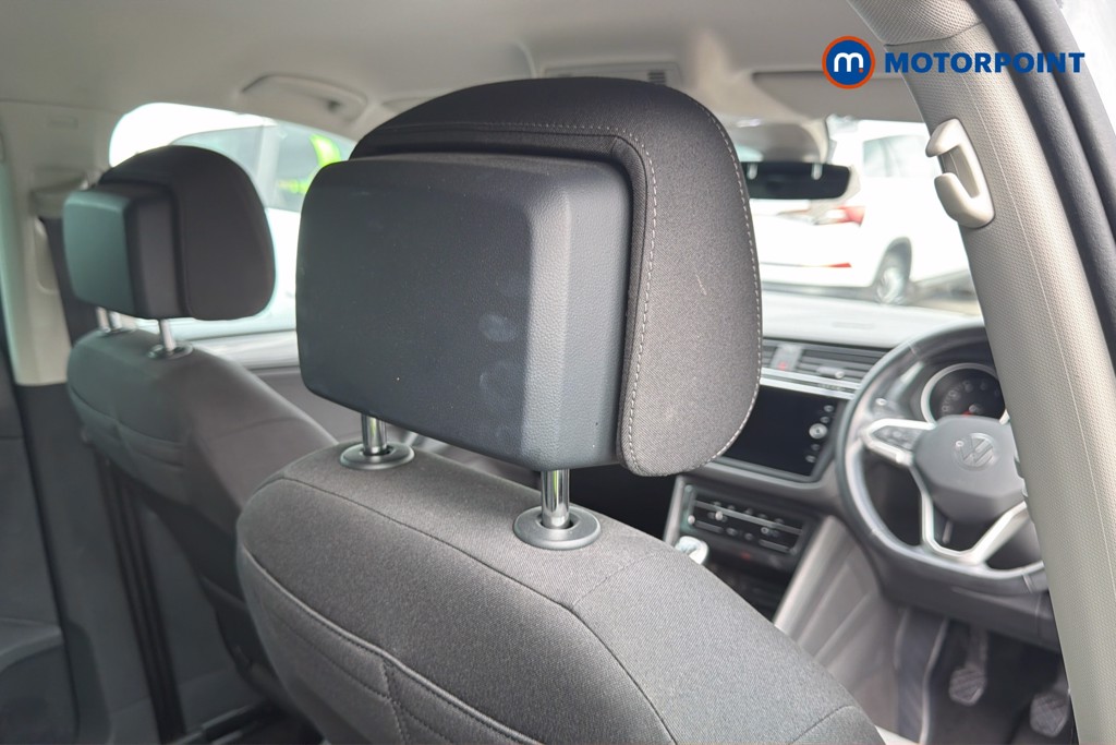 Volkswagen Tiguan Life Manual Petrol SUV - Stock Number (1662232) - 9th supplementary image