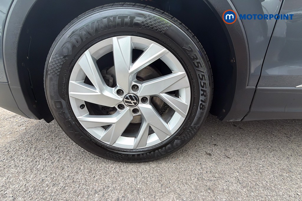 Volkswagen Tiguan Life Manual Petrol SUV - Stock Number (1662232) - 41st supplementary image