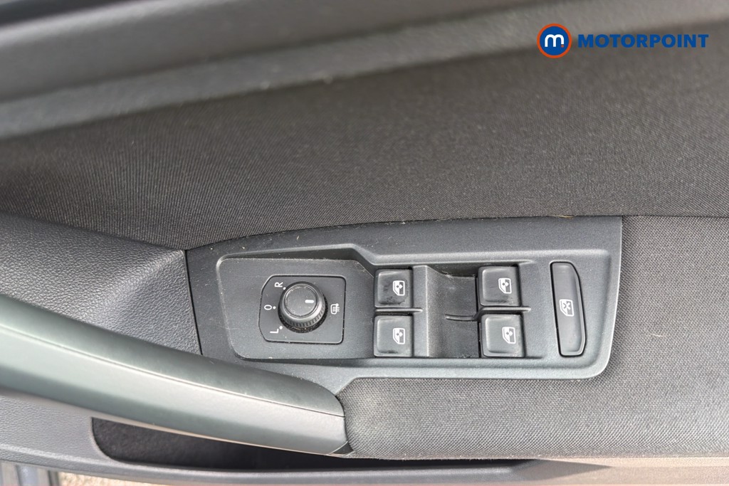 Volkswagen Tiguan Life Manual Petrol SUV - Stock Number (1662232) - 42nd supplementary image