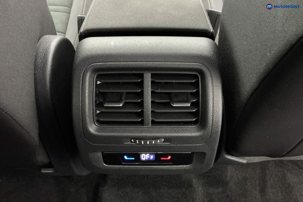 Volkswagen Touran SEL Automatic Petrol People Carrier - Stock Number (1663468) - 10th supplementary image