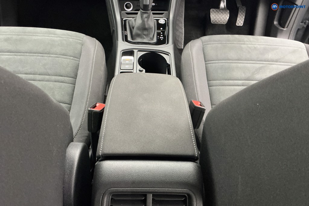 Volkswagen Touran SEL Automatic Petrol People Carrier - Stock Number (1663468) - 11th supplementary image