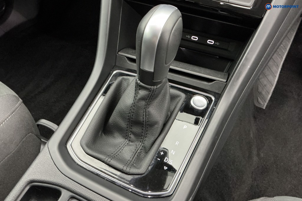 Volkswagen Touran SEL Automatic Petrol People Carrier - Stock Number (1663468) - 15th supplementary image