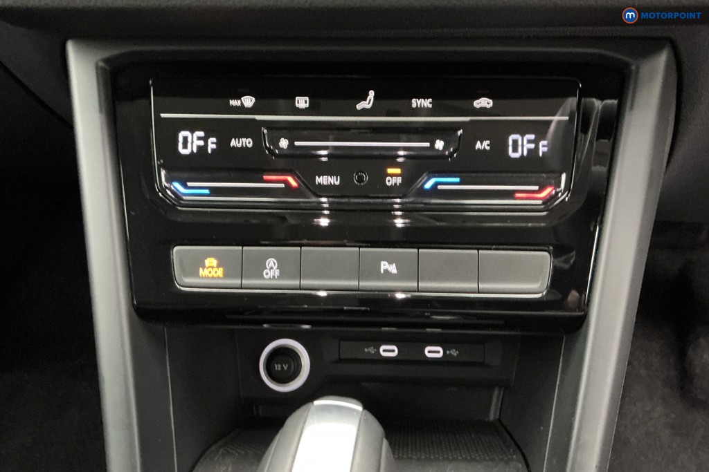 Volkswagen Touran SEL Automatic Petrol People Carrier - Stock Number (1663468) - 17th supplementary image