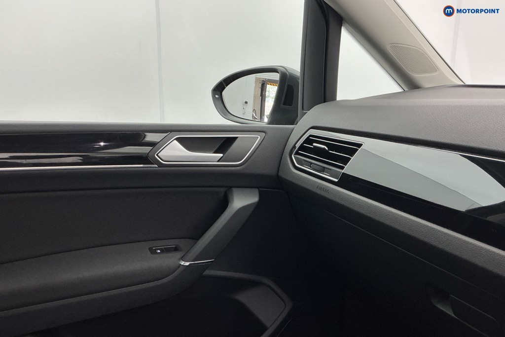 Volkswagen Touran SEL Automatic Petrol People Carrier - Stock Number (1663468) - 19th supplementary image