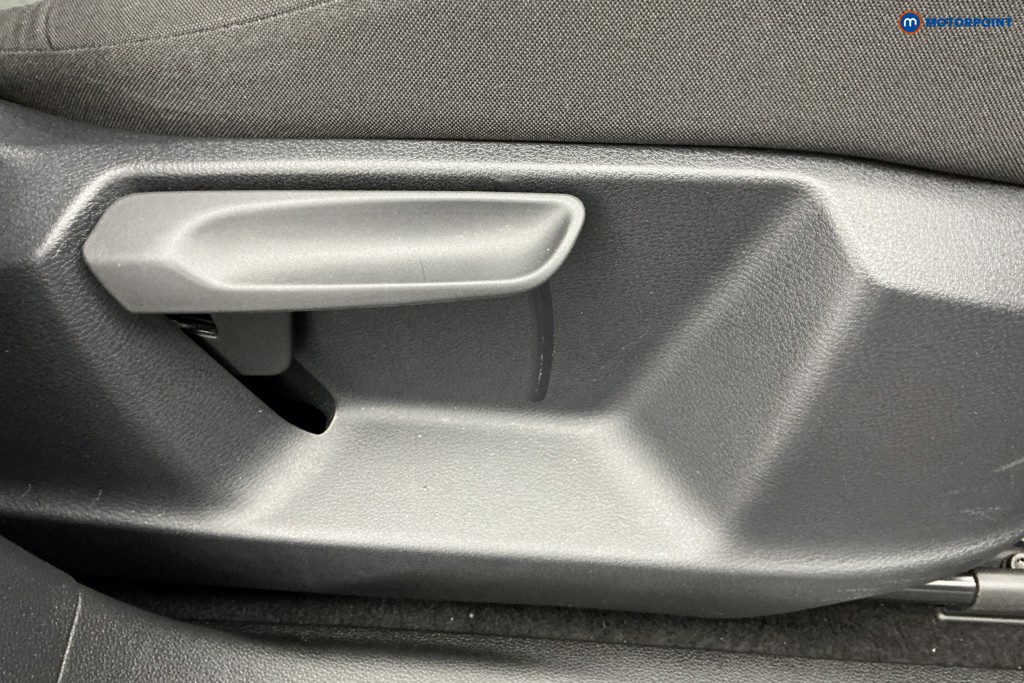 Volkswagen Touran SEL Automatic Petrol People Carrier - Stock Number (1663468) - 23rd supplementary image