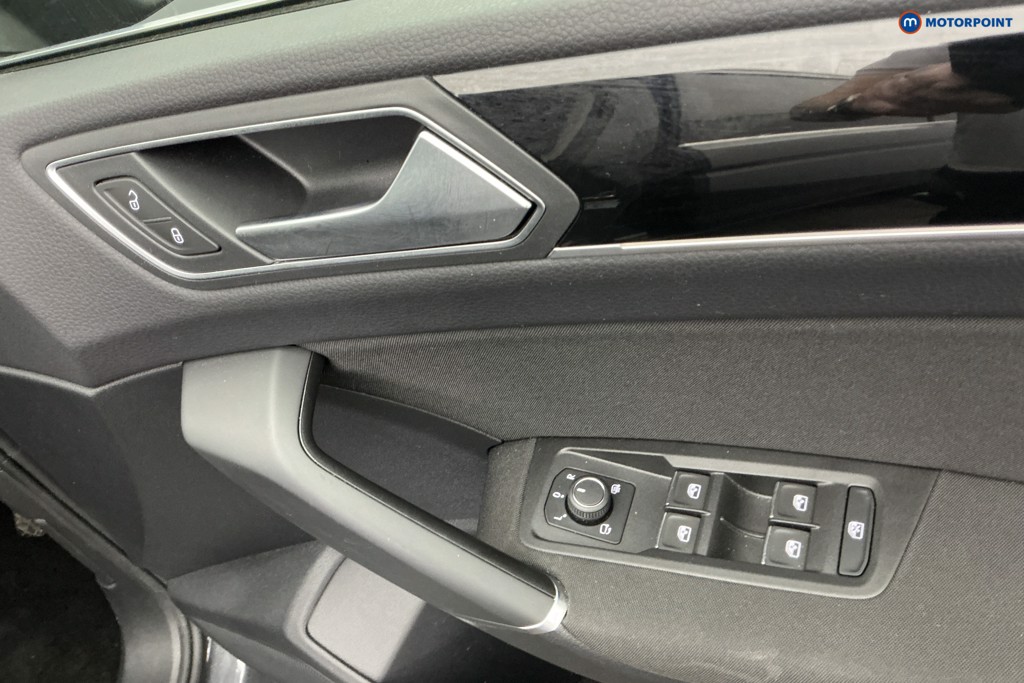 Volkswagen Touran SEL Automatic Petrol People Carrier - Stock Number (1663468) - 25th supplementary image
