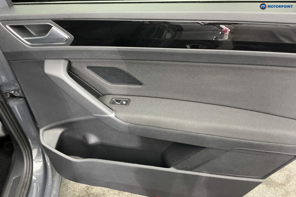 Volkswagen Touran SEL Automatic Petrol People Carrier - Stock Number (1663468) - 26th supplementary image