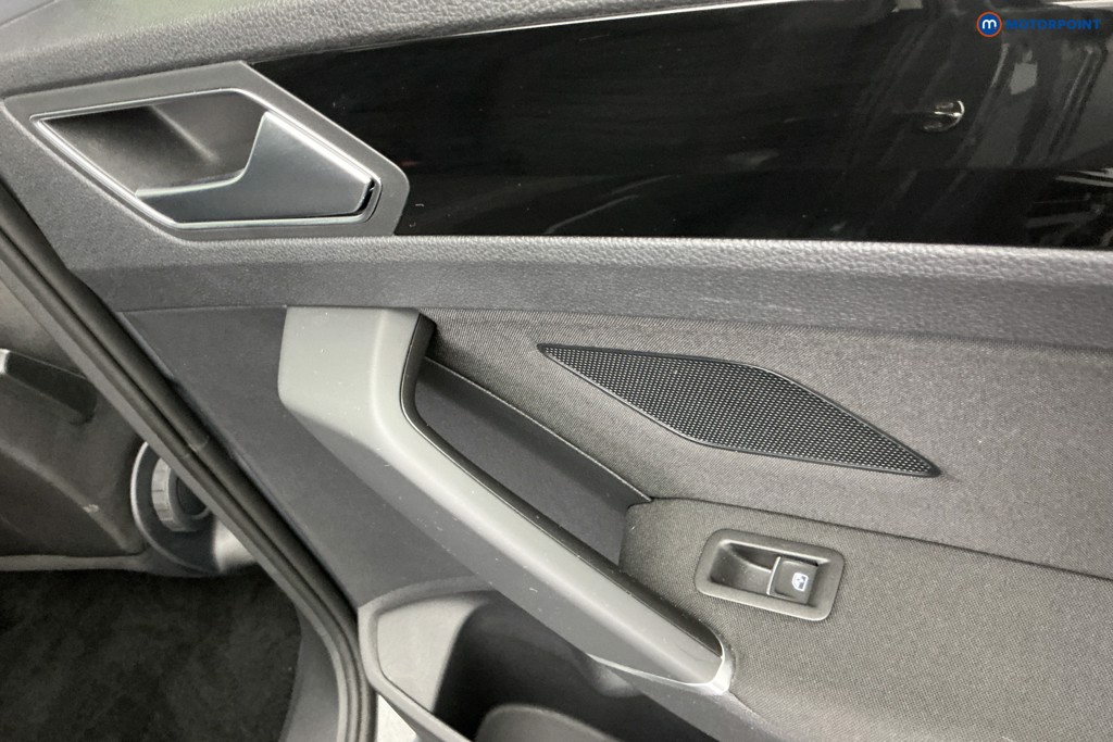 Volkswagen Touran SEL Automatic Petrol People Carrier - Stock Number (1663468) - 27th supplementary image