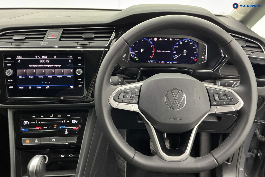 Volkswagen Touran SEL Automatic Petrol People Carrier - Stock Number (1663468) - 1st supplementary image