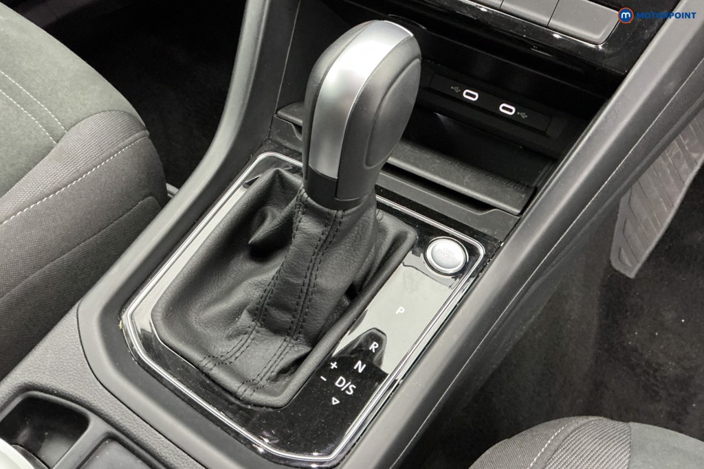 Volkswagen Touran SEL Automatic Petrol People Carrier - Stock Number (1663469) - 10th supplementary image