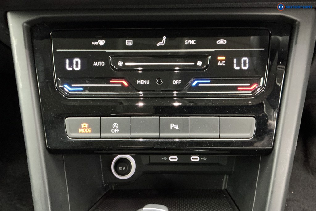 Volkswagen Touran SEL Automatic Petrol People Carrier - Stock Number (1663469) - 12th supplementary image