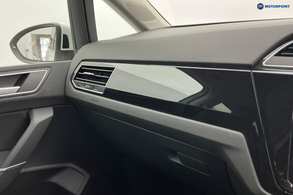 Volkswagen Touran SEL Automatic Petrol People Carrier - Stock Number (1663469) - 13th supplementary image