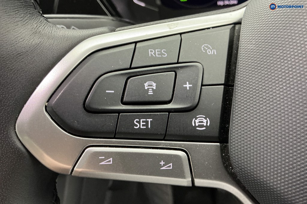 Volkswagen Touran SEL Automatic Petrol People Carrier - Stock Number (1663469) - 15th supplementary image