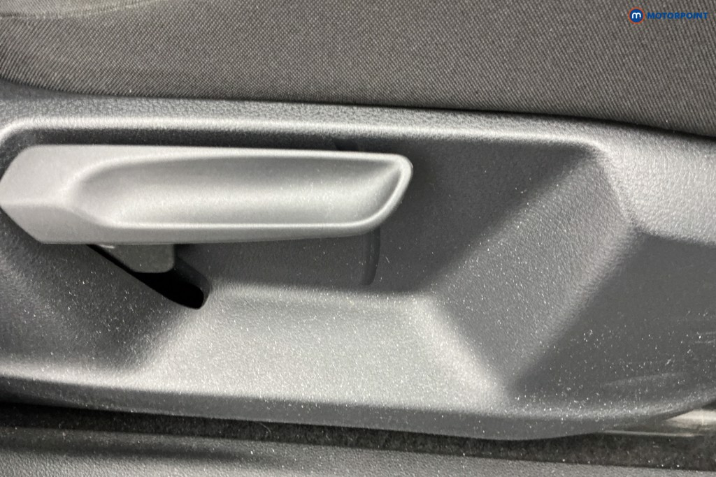 Volkswagen Touran SEL Automatic Petrol People Carrier - Stock Number (1663469) - 18th supplementary image