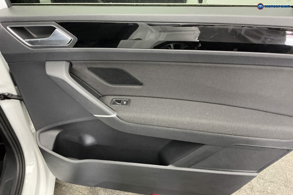 Volkswagen Touran SEL Automatic Petrol People Carrier - Stock Number (1663469) - 21st supplementary image