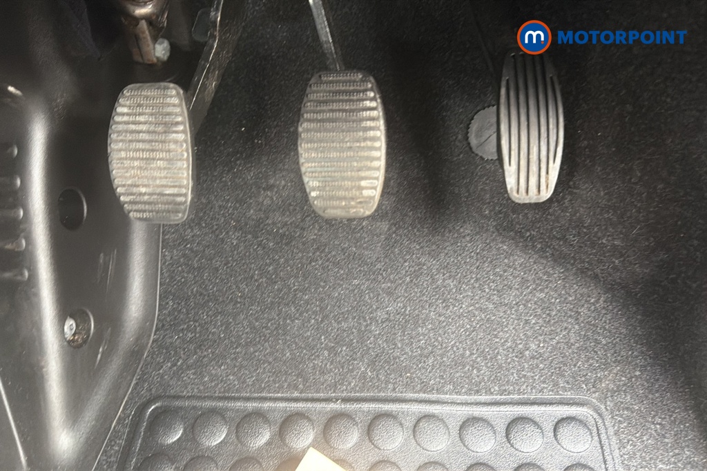 Abarth 695 Turismo Manual Petrol Convertible - Stock Number (1663595) - 24th supplementary image