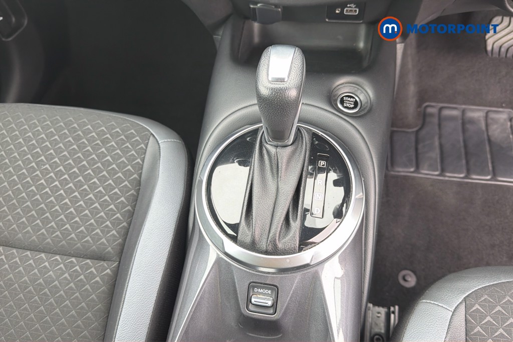 Nissan Juke N-Connecta Automatic Petrol SUV - Stock Number (1665111) - 6th supplementary image