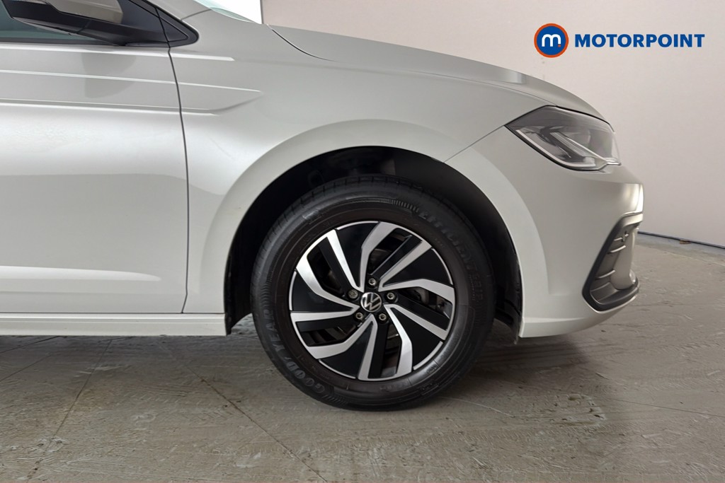 Volkswagen Polo Life Manual Petrol Hatchback - Stock Number (1665159) - 50th supplementary image