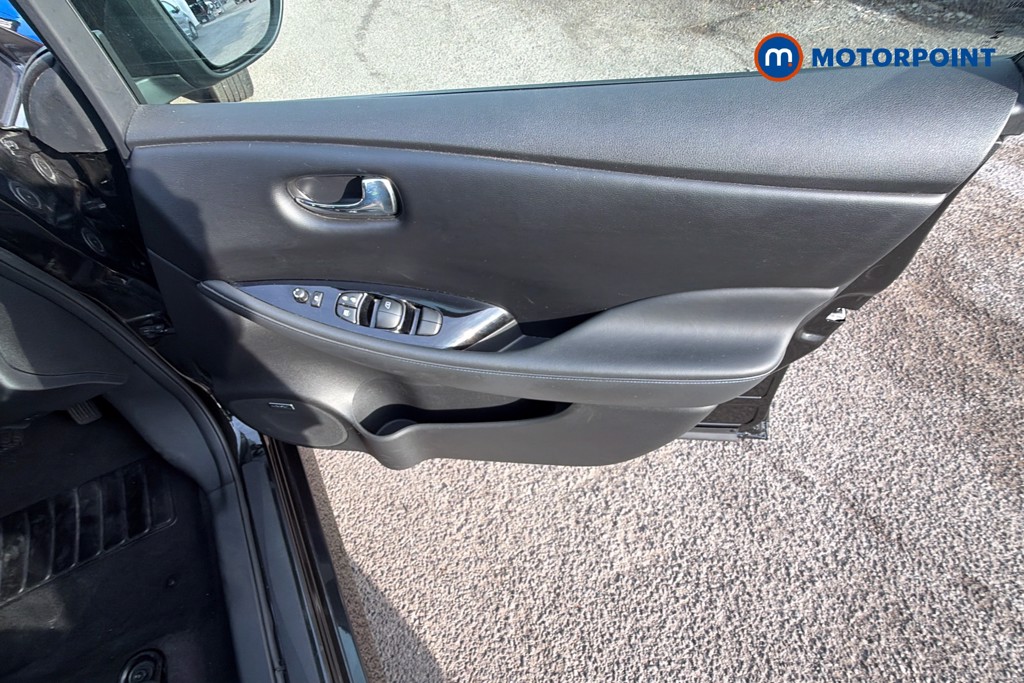 Nissan Leaf Tekna Automatic Electric Hatchback - Stock Number (1665419) - 37th supplementary image