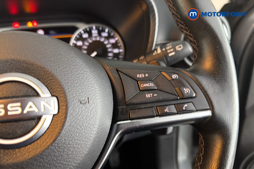 Nissan Juke N-Connecta Automatic Petrol SUV - Stock Number (1665710) - 4th supplementary image