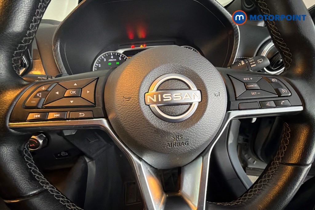Nissan Juke N-Connecta Automatic Petrol SUV - Stock Number (1665710) - 5th supplementary image