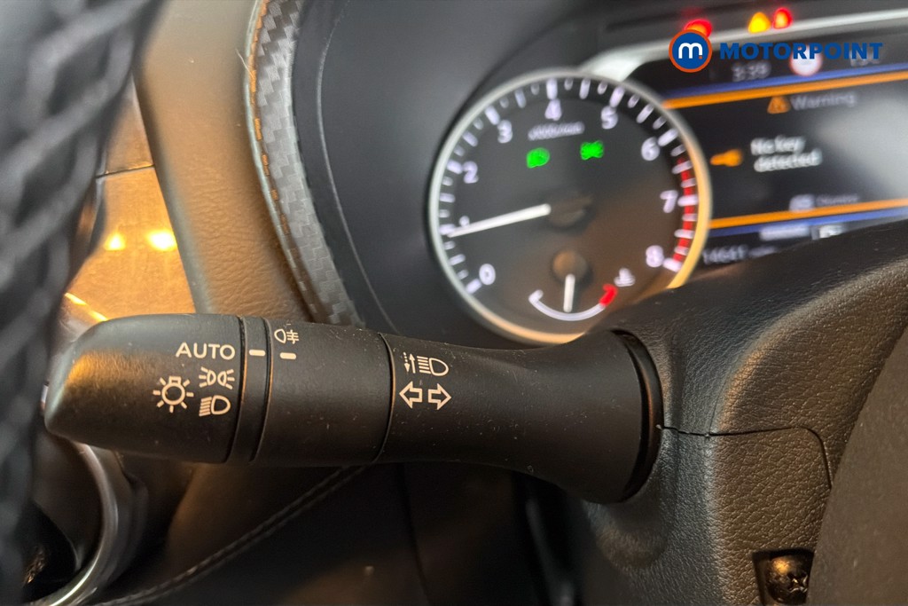 Nissan Juke N-Connecta Automatic Petrol SUV - Stock Number (1665710) - 6th supplementary image