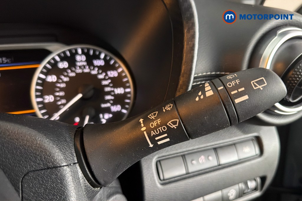 Nissan Juke N-Connecta Automatic Petrol SUV - Stock Number (1665710) - 7th supplementary image