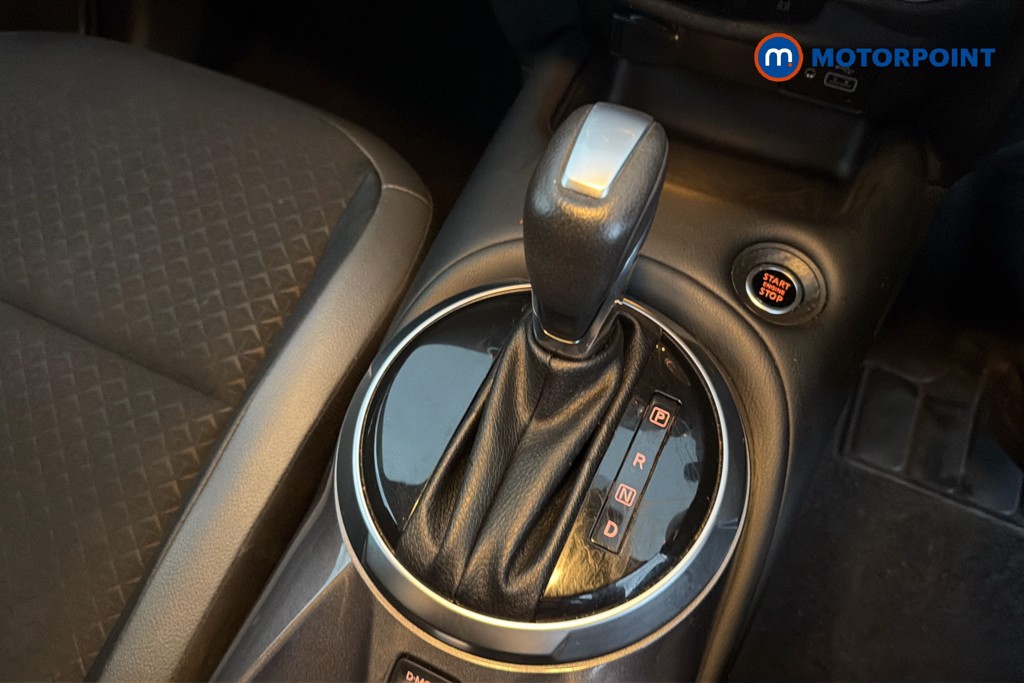Nissan Juke N-Connecta Automatic Petrol SUV - Stock Number (1665710) - 15th supplementary image