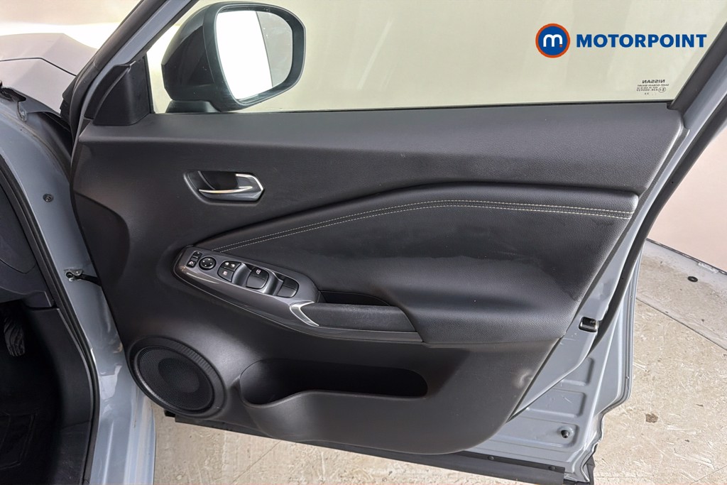 Nissan Juke N-Connecta Automatic Petrol SUV - Stock Number (1665710) - 19th supplementary image