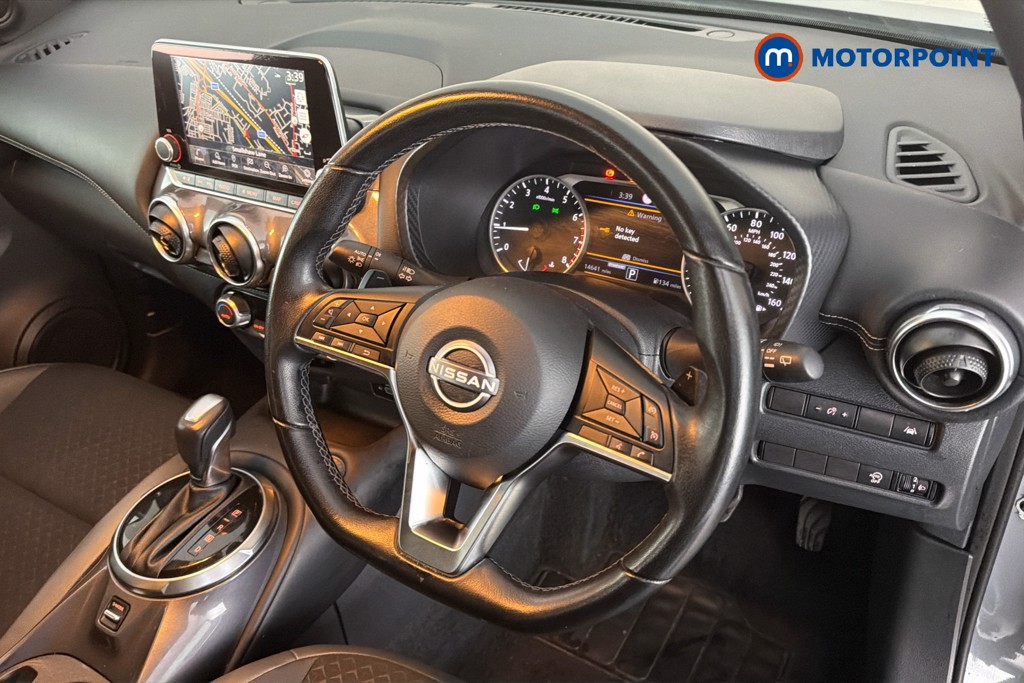 Nissan Juke N-Connecta Automatic Petrol SUV - Stock Number (1665710) - 1st supplementary image