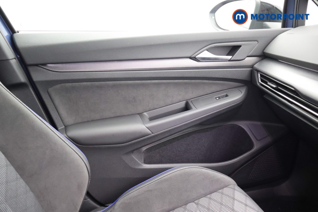 Volkswagen Golf Black Edition Manual Petrol Hatchback - Stock Number (1667027) - 16th supplementary image