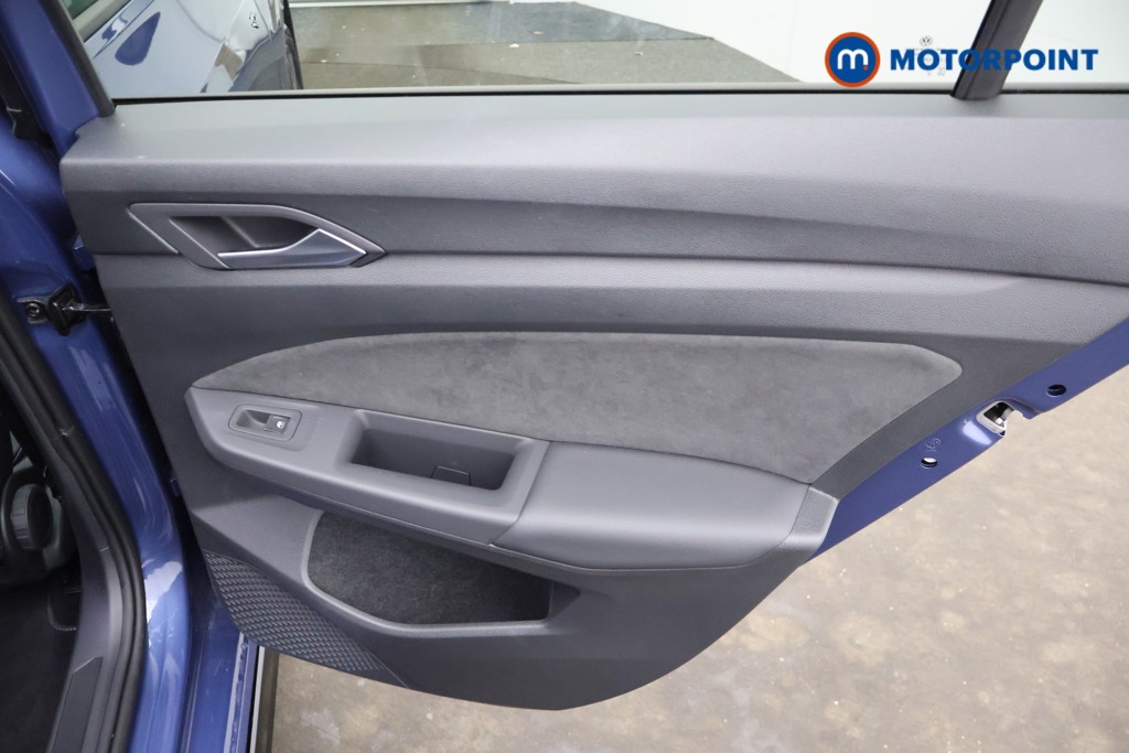 Volkswagen Golf Black Edition Manual Petrol Hatchback - Stock Number (1667027) - 23rd supplementary image