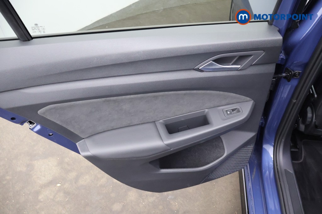Volkswagen Golf Black Edition Manual Petrol Hatchback - Stock Number (1667027) - 27th supplementary image