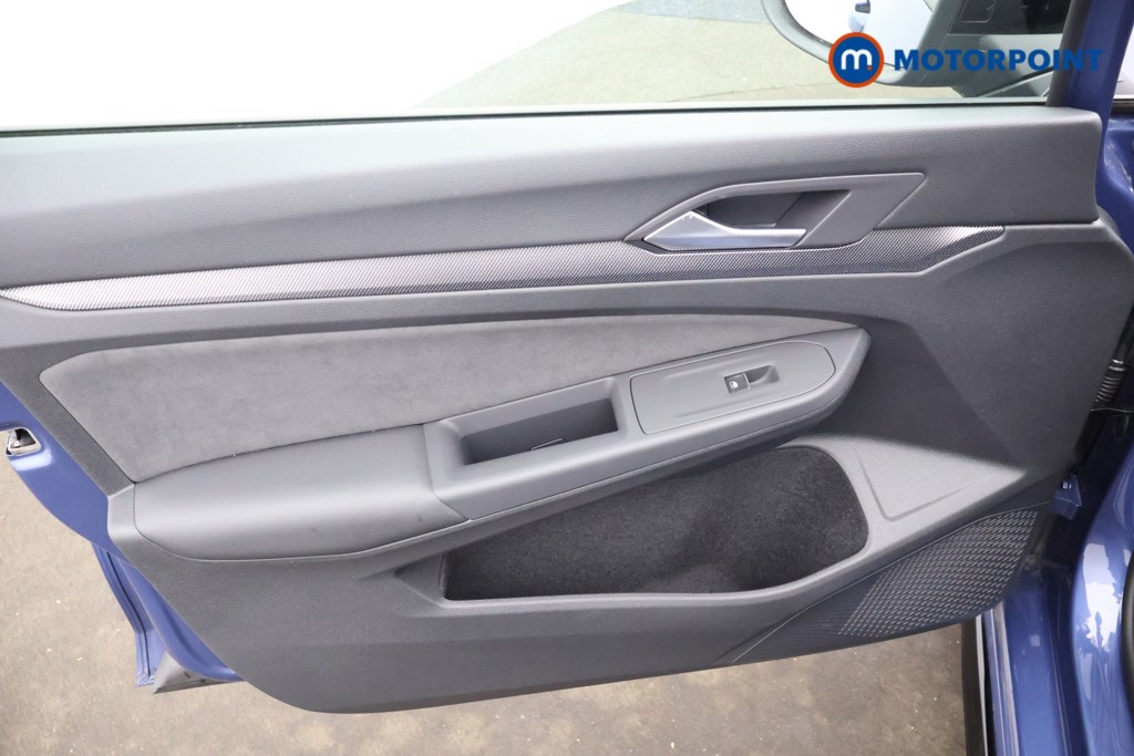 Volkswagen Golf Black Edition Manual Petrol Hatchback - Stock Number (1667027) - 30th supplementary image