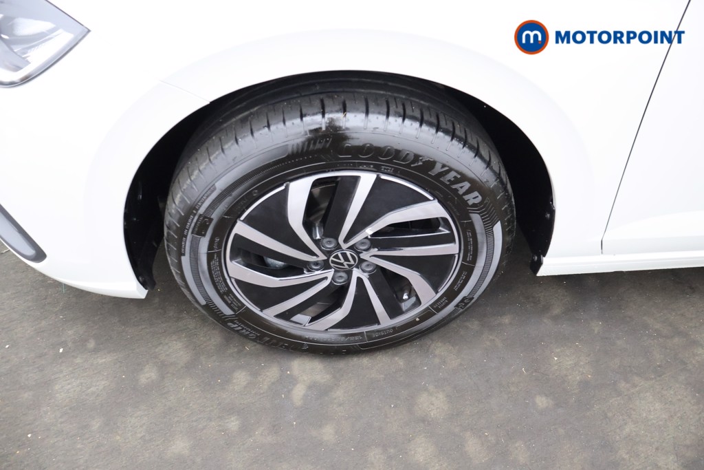 Volkswagen Polo Life Manual Petrol Hatchback - Stock Number (1667029) - 1st supplementary image