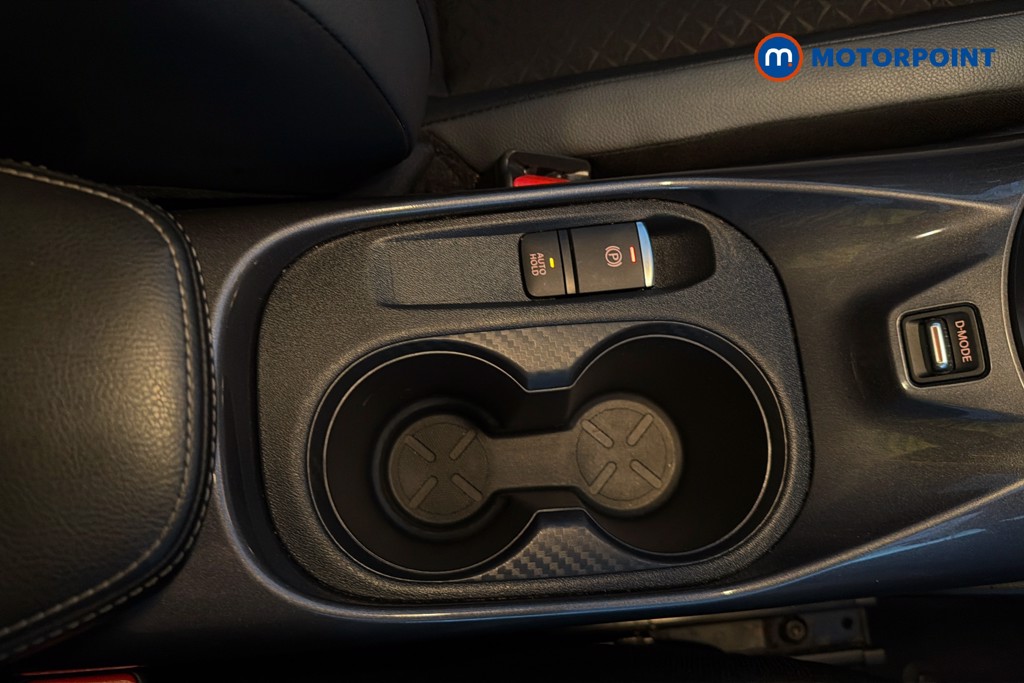 Nissan Juke N-Connecta Manual Petrol SUV - Stock Number (1667438) - 7th supplementary image