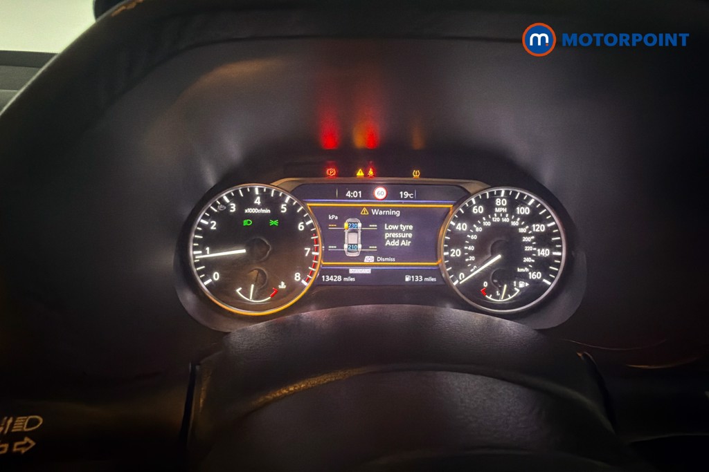 Nissan Juke N-Connecta Manual Petrol SUV - Stock Number (1667438) - 25th supplementary image