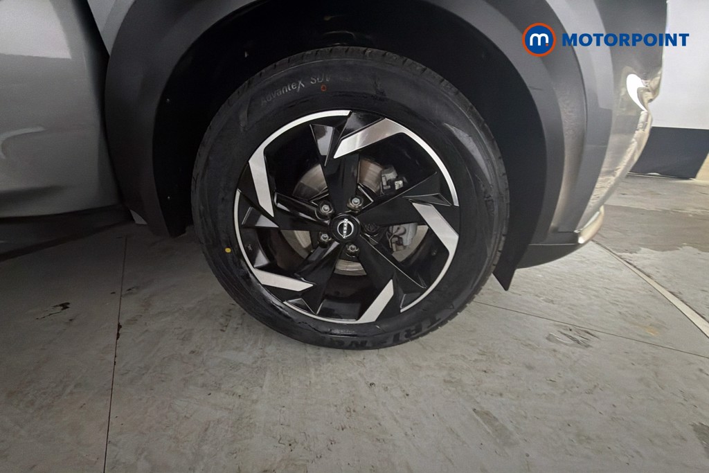 Nissan Juke N-Connecta Manual Petrol SUV - Stock Number (1667438) - 37th supplementary image