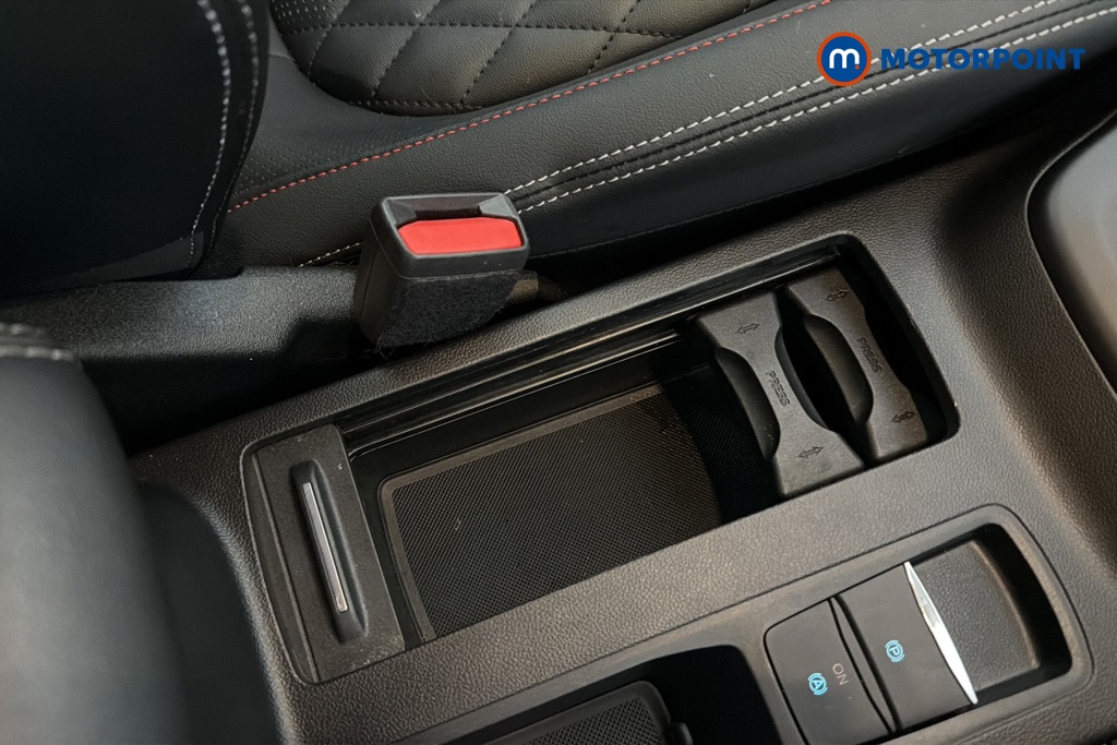 Ford Focus St-Line Vignale Manual Petrol Hatchback - Stock Number (1667537) - 16th supplementary image