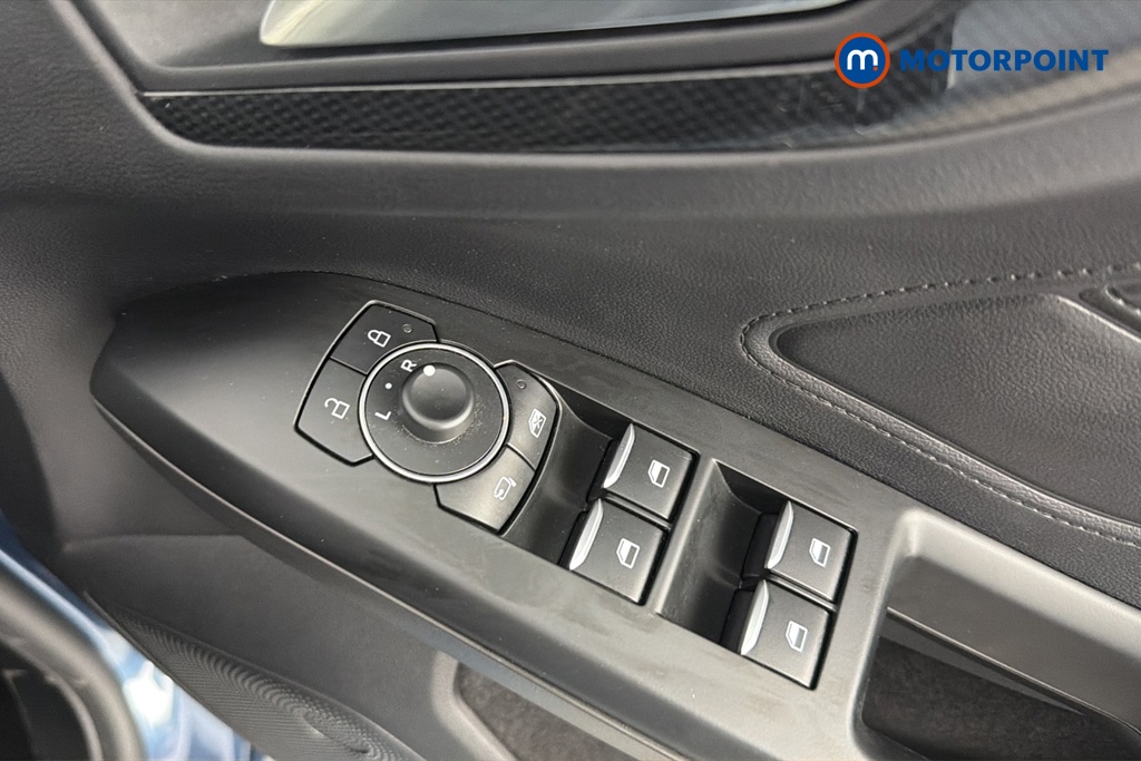 Ford Focus St-Line Vignale Manual Petrol Hatchback - Stock Number (1667537) - 19th supplementary image