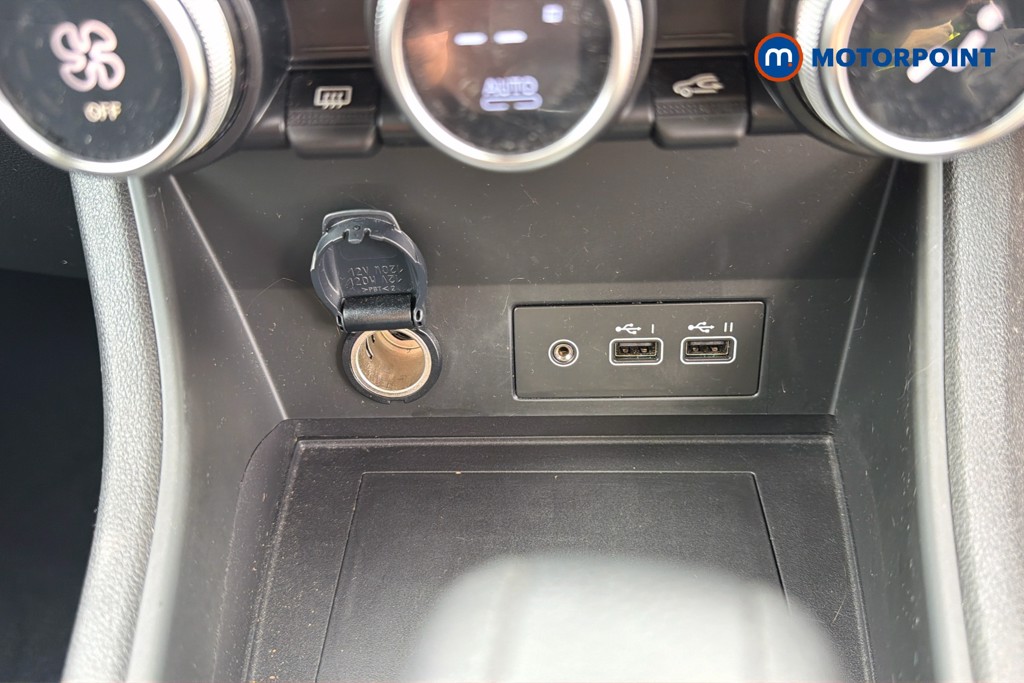 Renault Captur Evolution Automatic Petrol-Electric Hybrid SUV - Stock Number (1667583) - 6th supplementary image