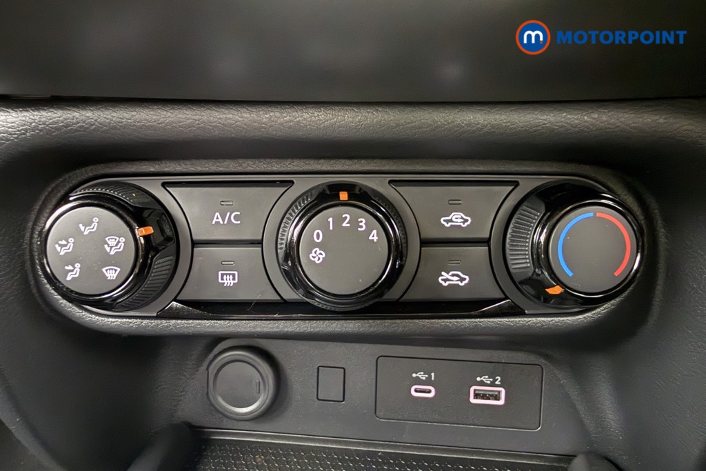 Nissan Juke Acenta Premium Automatic Petrol SUV - Stock Number (1667591) - 15th supplementary image