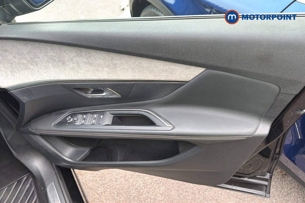Peugeot 3008 GT Automatic Petrol SUV - Stock Number (1667686) - 42nd supplementary image