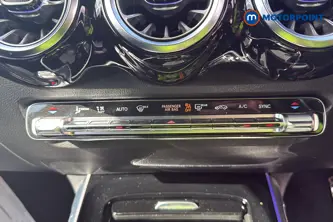 Mercedes-Benz GLB Amg Line Automatic Petrol SUV - Stock Number (1667916) - 12th supplementary image