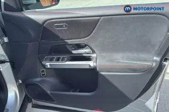 Mercedes-Benz GLB Amg Line Automatic Petrol SUV - Stock Number (1667916) - 18th supplementary image